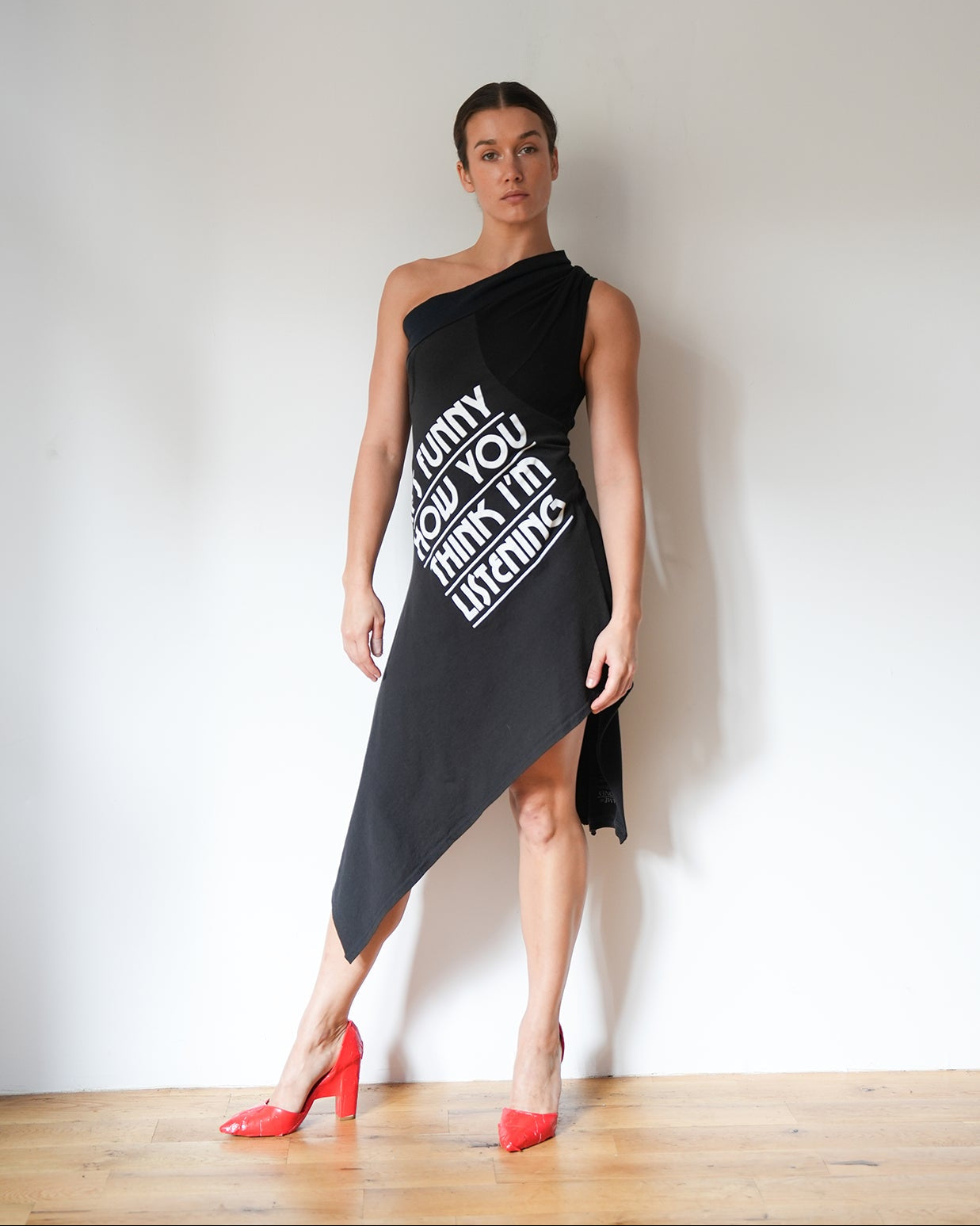 Listening 1of1 Dress