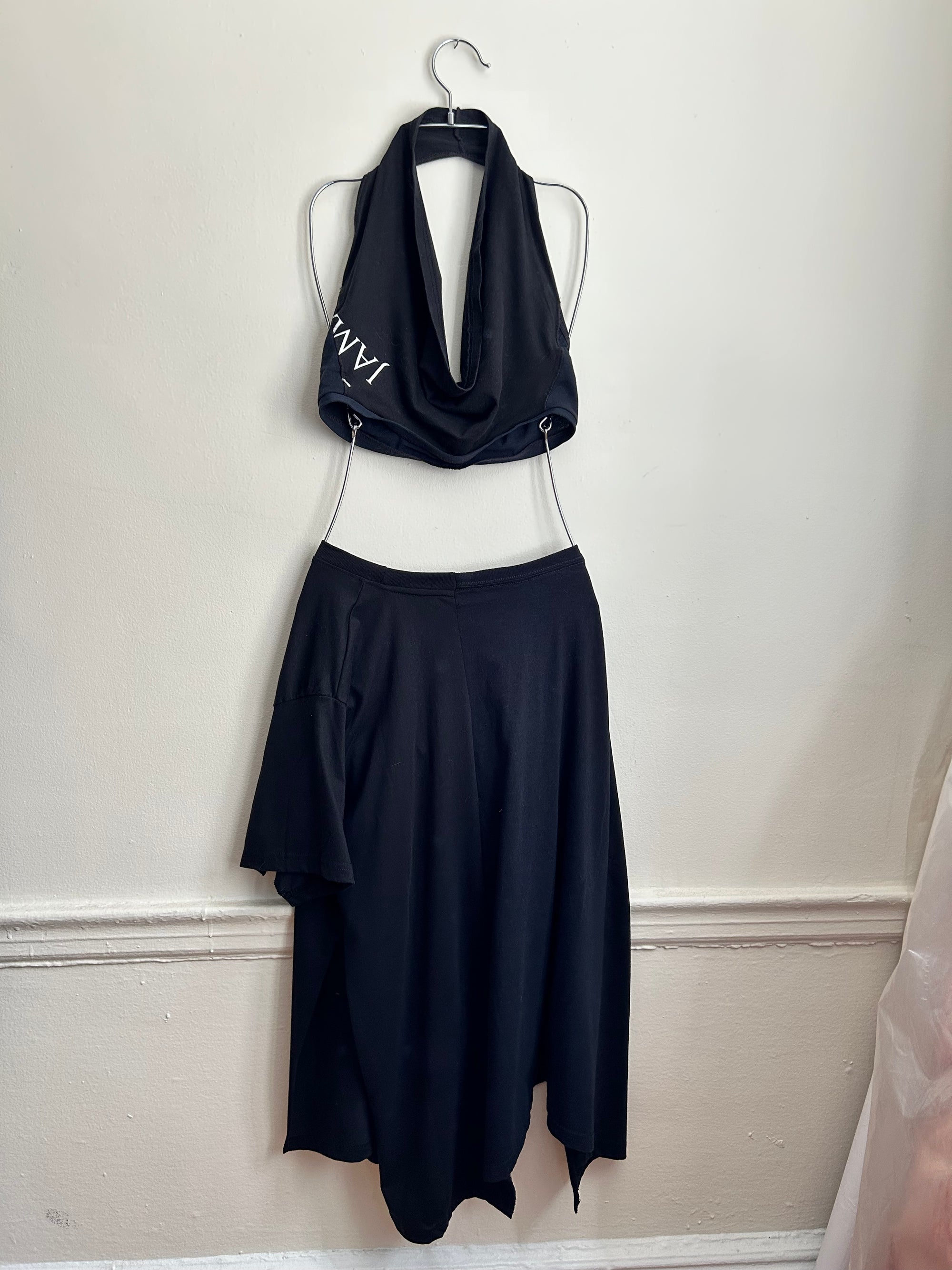 Black 1of1 T-skirt S/M